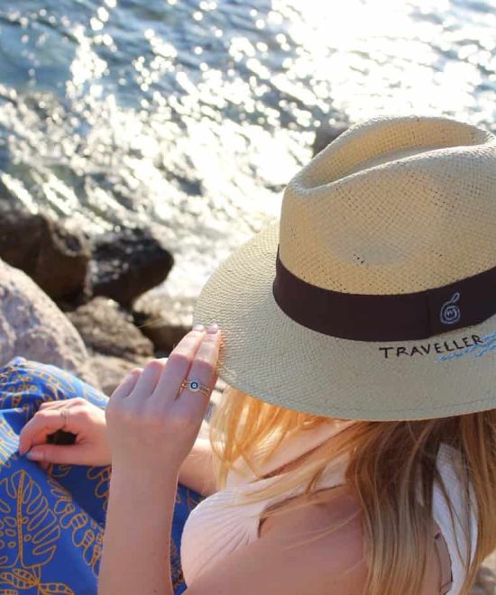 φωτογραφία 2 με καπέλο let's sail away