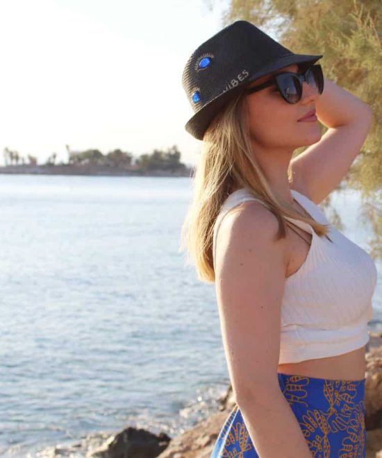 Καπέλο Μαύρο, Μάτι σε μοντέλο