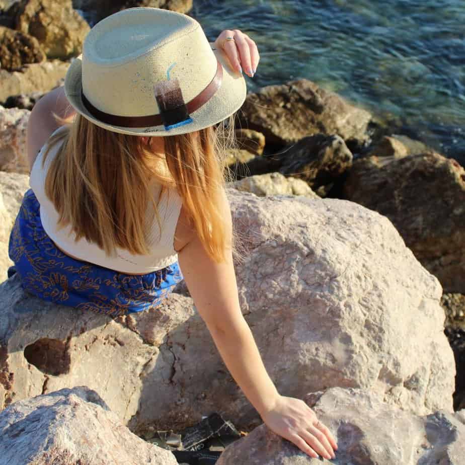 Καπέλα ζωγραφισμένα στο χέρι - Καβουράκι Φραπέ 'Relax'